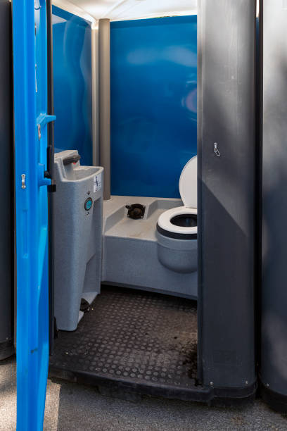 Best Luxury portable toilet rental  in Floris, VA